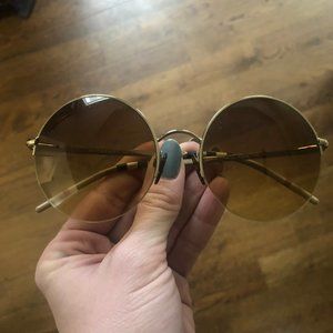 Burberry Round Sungasses